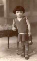 Suzan Arı. 1930